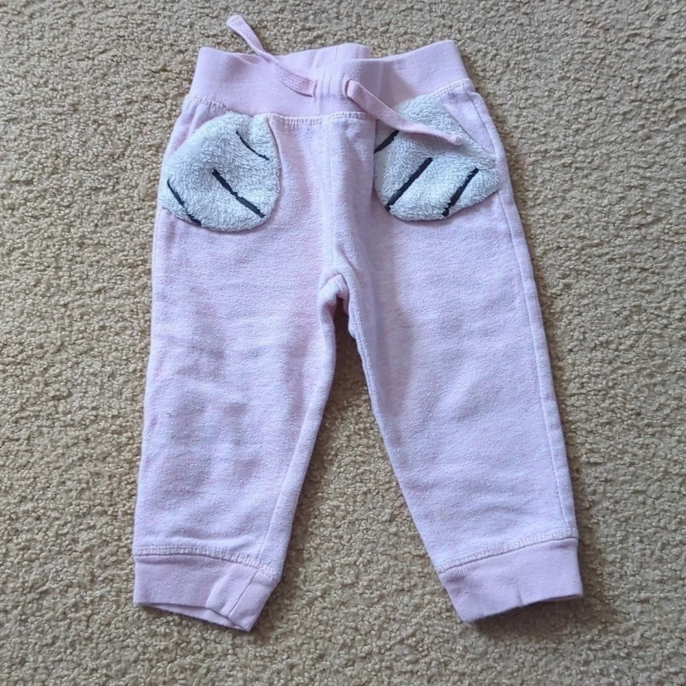 Baby Gap Pink & White Fuzzie Soft Hooded Sweatshirt & Joggers Set Size 18-24 M